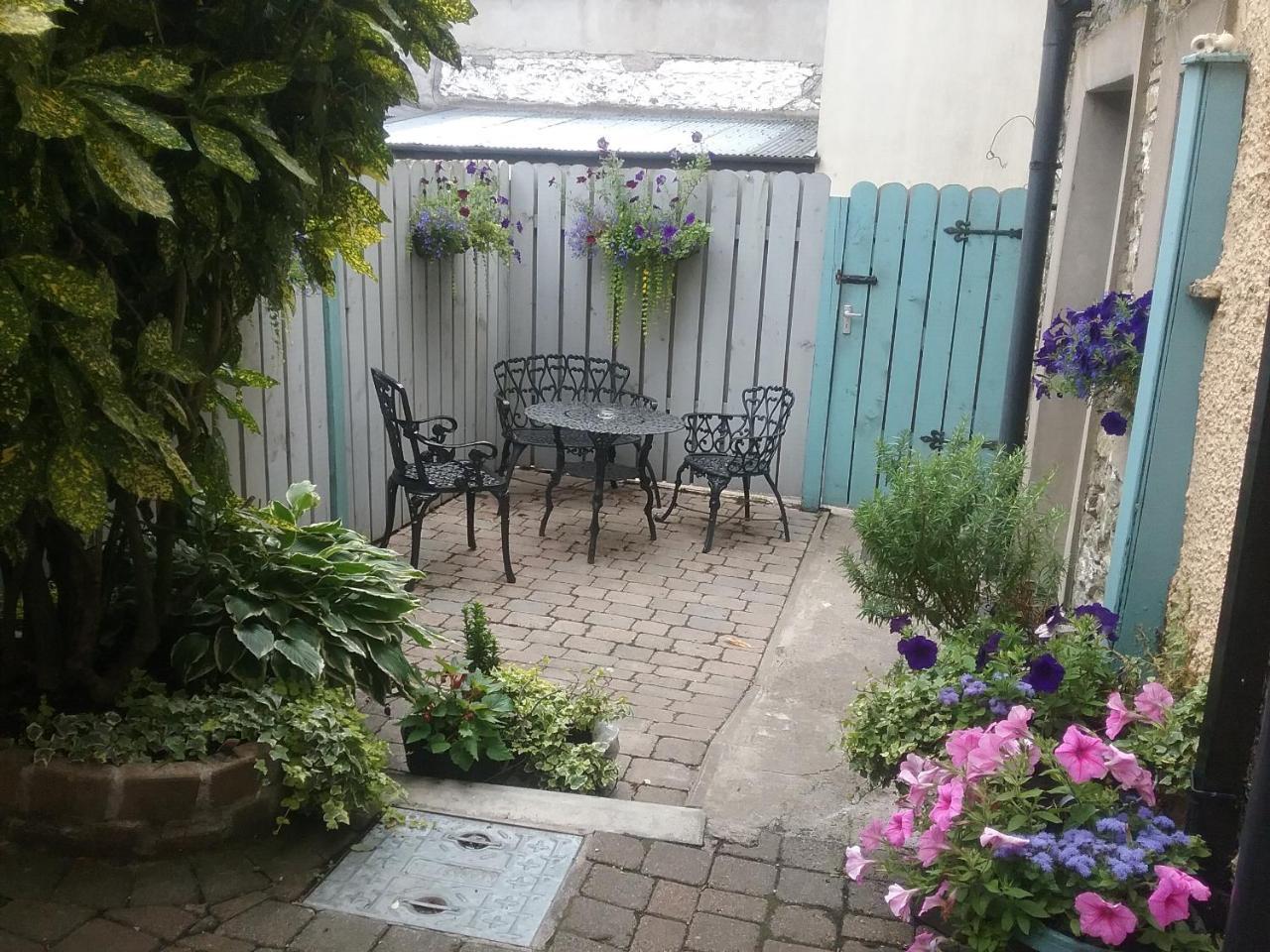 Ashleigh House Bed & Breakfast Монахан Екстериор снимка