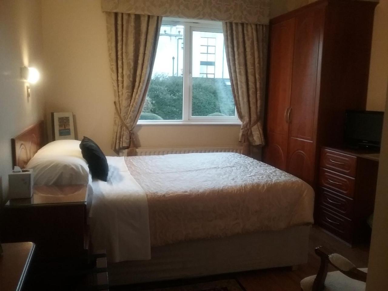 Ashleigh House Bed & Breakfast Монахан Екстериор снимка